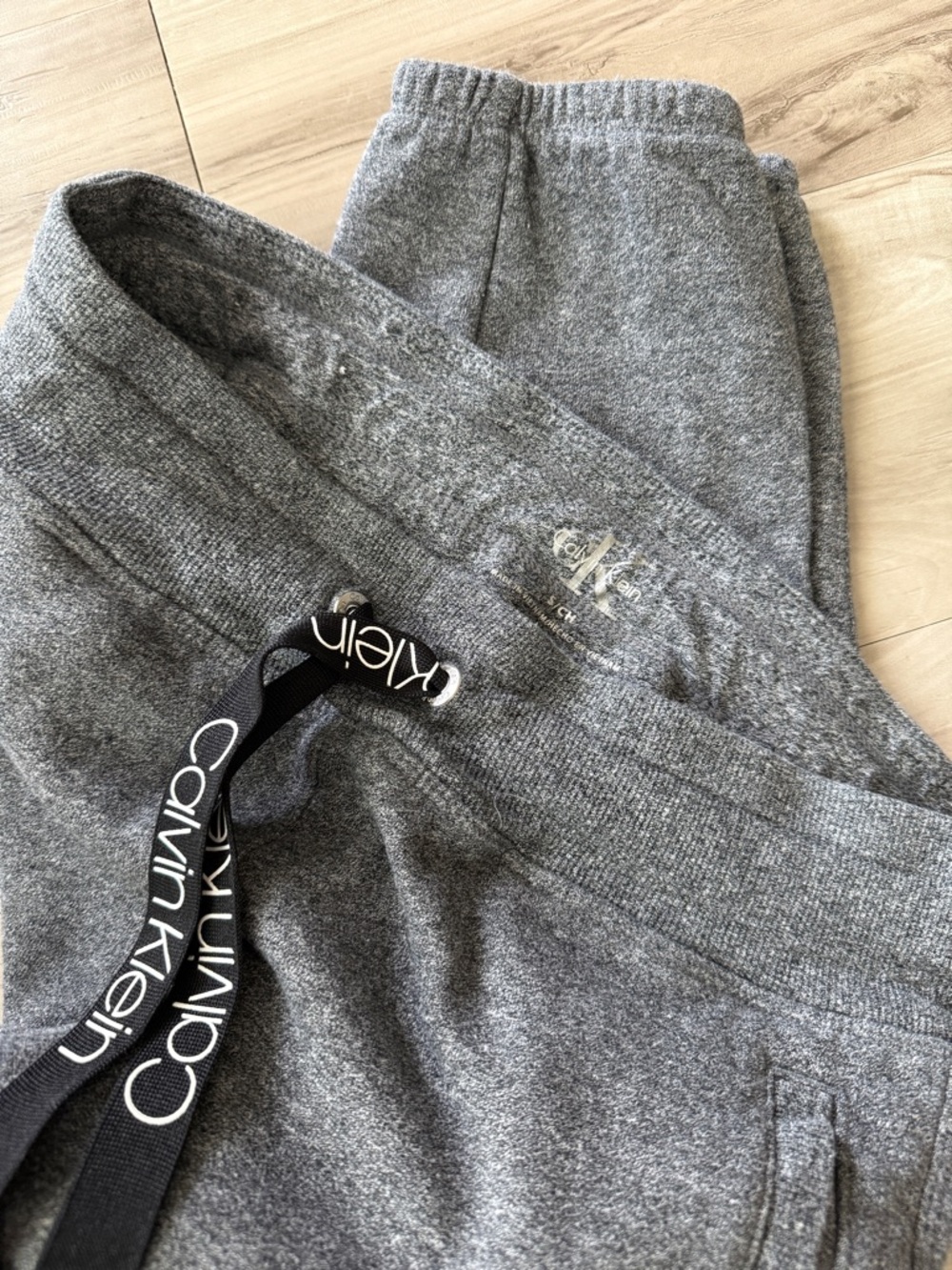 Calvin Klein Gray Joggers Logo Drawstring Sweats Lounge Pants Women’s Size Small - Picture 3 of 6